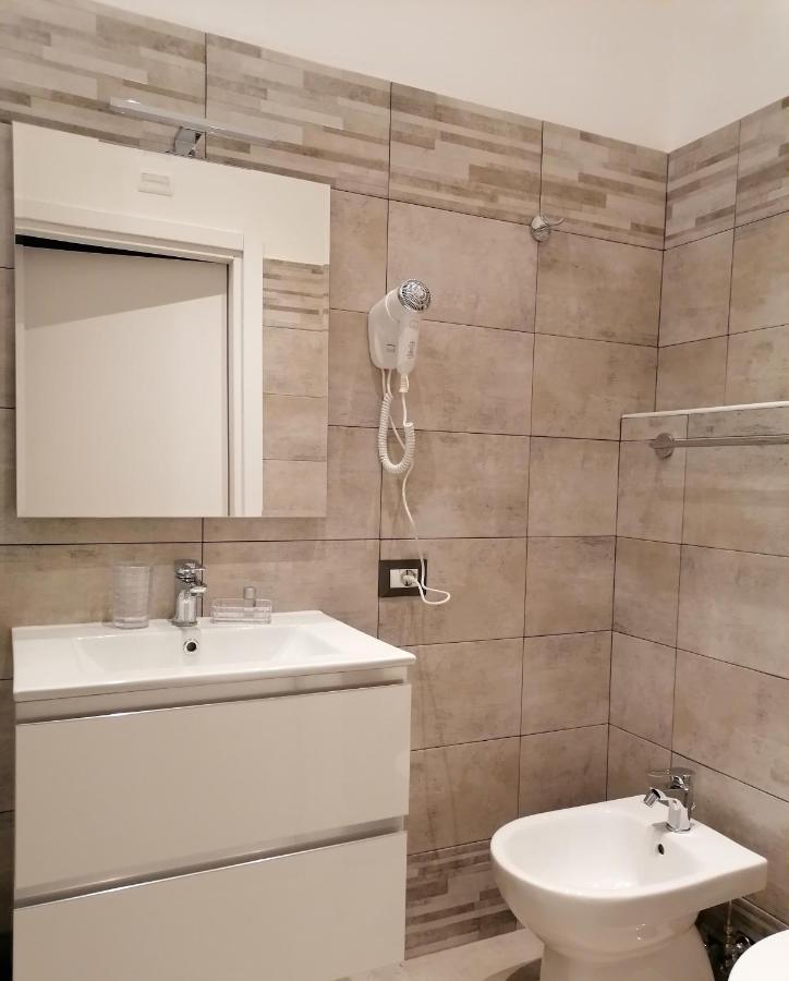 Residenza Tupini, S.Pietro Suites Roma Esterno foto